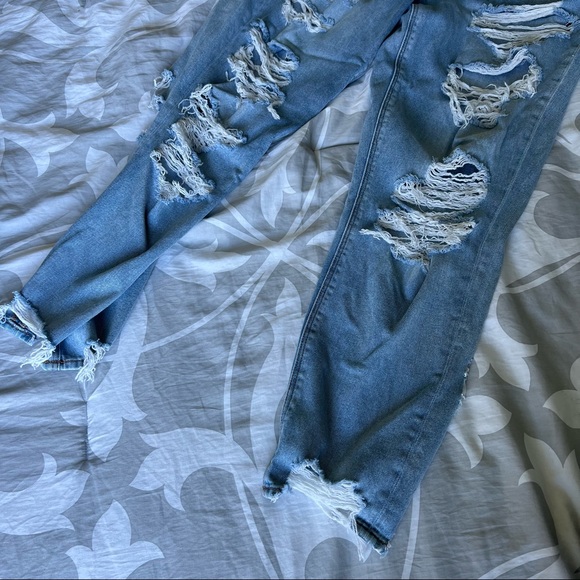 American Eagle Mom Jeans - Picture 5 of 6